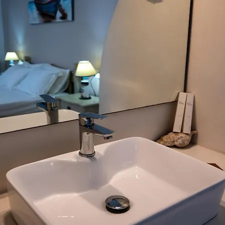 Hotel Giasemi *